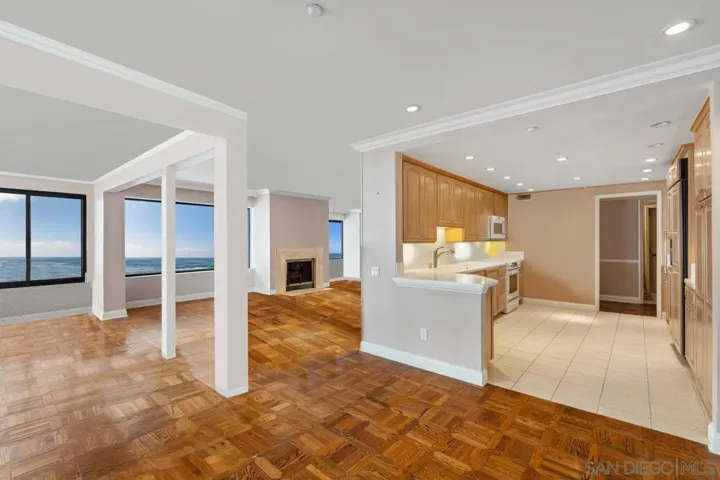 100 Coast Blvd 308, La Jolla, California 92037