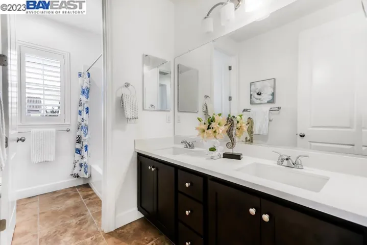 304 W Wyatt Dr, Mountain House, California 95391