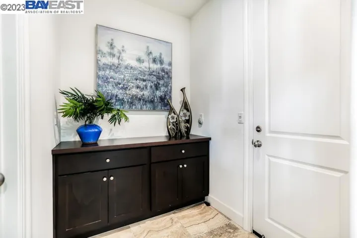 304 W Wyatt Dr, Mountain House, California 95391