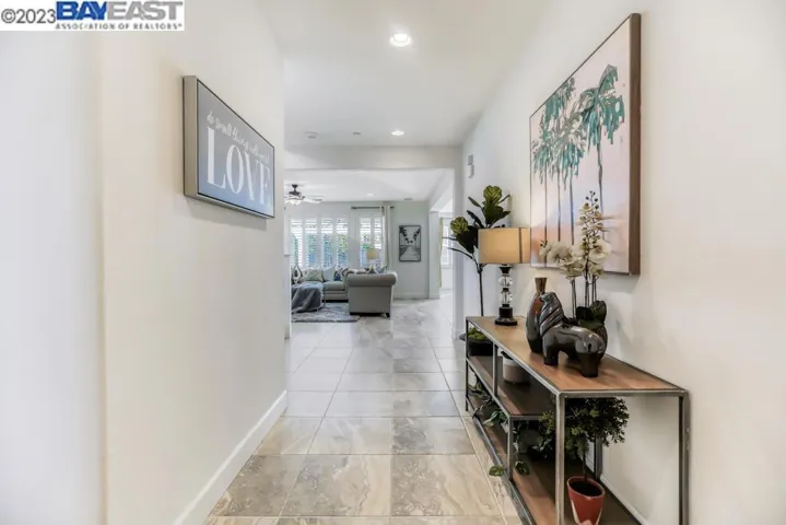 304 W Wyatt Dr, Mountain House, California 95391