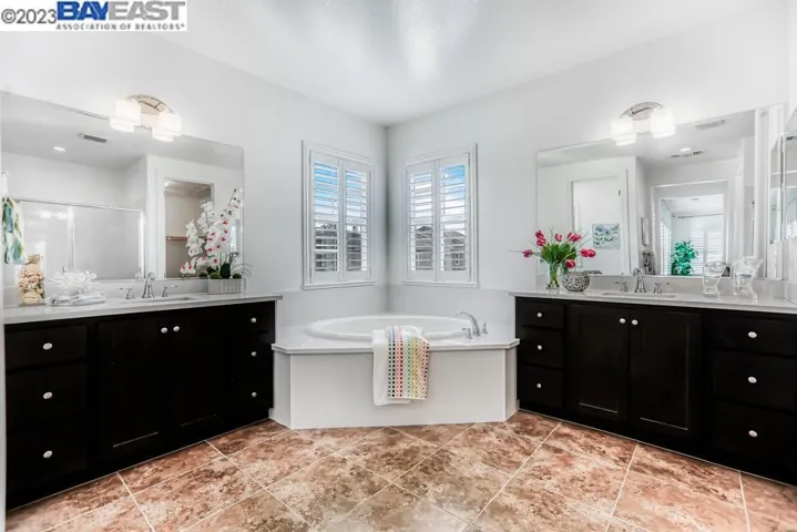 304 W Wyatt Dr, Mountain House, California 95391