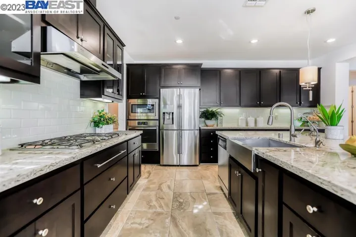 304 W Wyatt Dr, Mountain House, California 95391