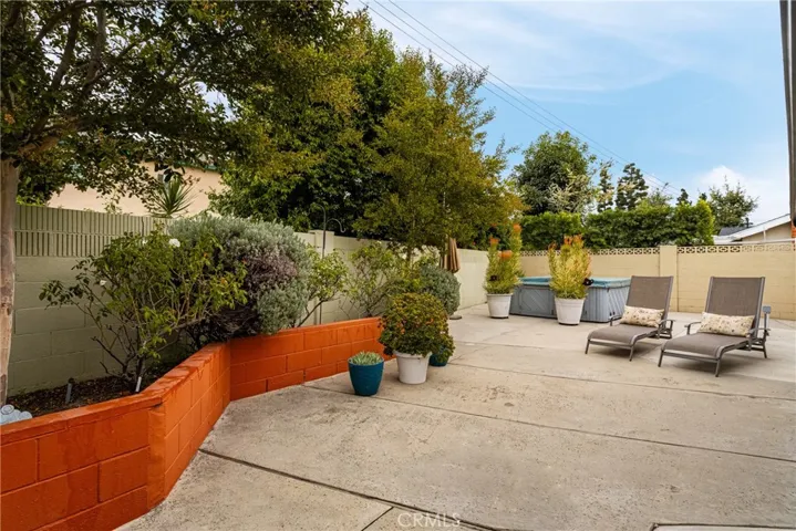 1017 E Walnut Avenue, Orange, California 92867