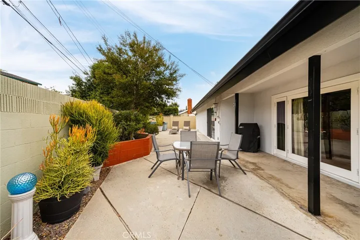 1017 E Walnut Avenue, Orange, California 92867