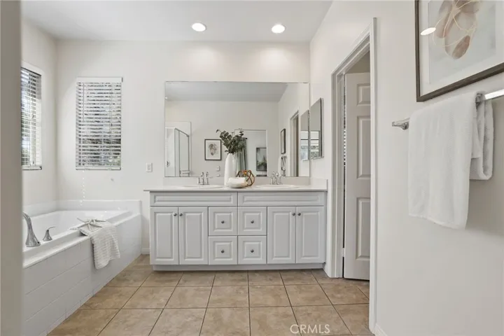 200 Desert Bloom, Irvine, California 92618