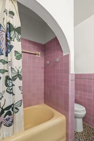 38-web-or-mls-UpmarketMedia-312NBrent-21