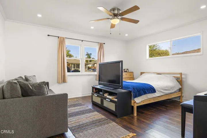 25-web-or-mls-UpmarketMedia-312NBrent-45