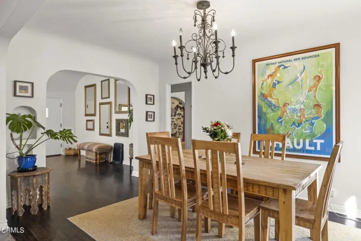 16-web-or-mls-UpmarketMedia-312NBrent-11