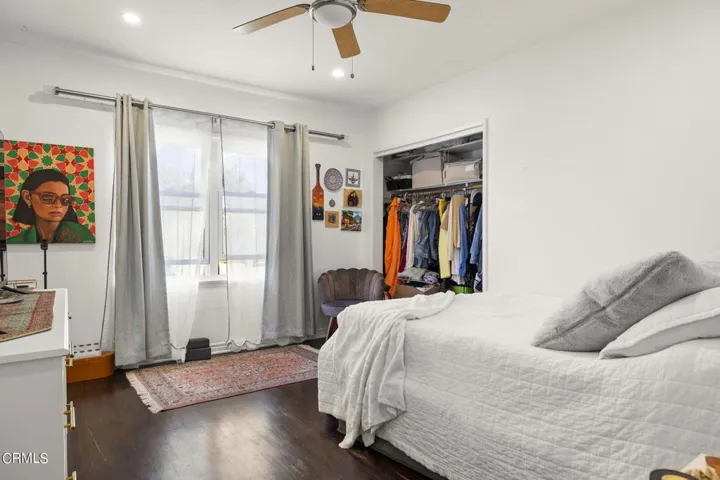 33-web-or-mls-UpmarketMedia-312NBrent-30