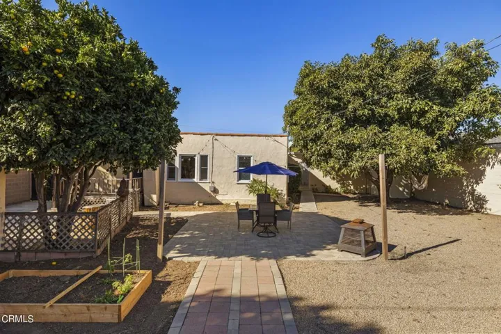 44-web-or-mls-UpmarketMedia-312NBrent-13