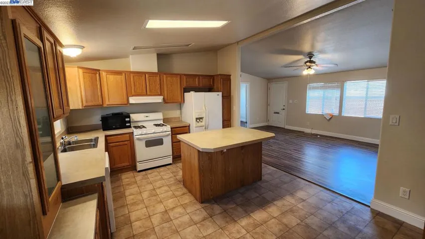 16401 San Pablo Ave Spc 113, San Pablo, California 94806