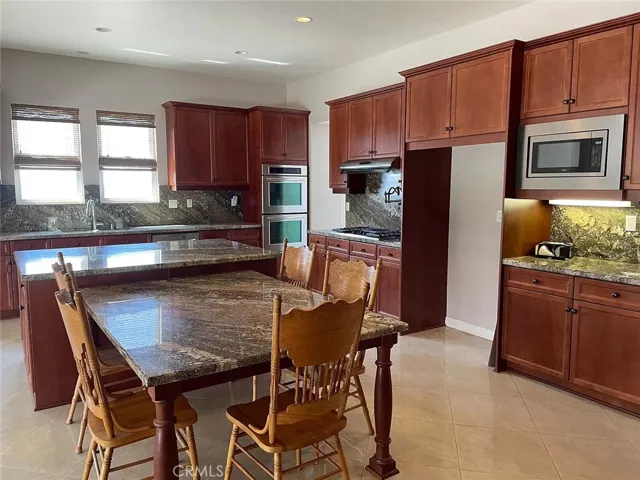 15693 S Cliff Court, Riverside, California 92503