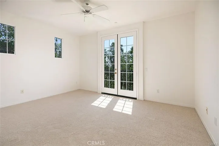 34 Bonsall 127, Irvine, California 92602