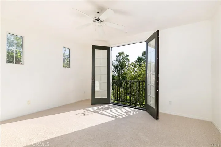 34 Bonsall 127, Irvine, California 92602