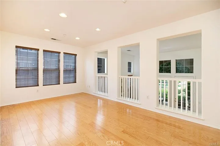 34 Bonsall 127, Irvine, California 92602