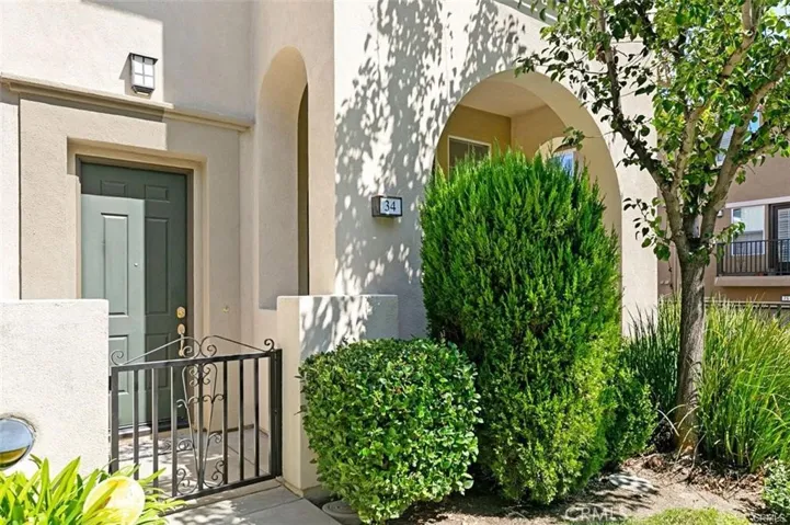 34 Bonsall 127, Irvine, California 92602