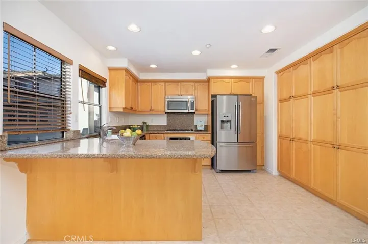 34 Bonsall 127, Irvine, California 92602