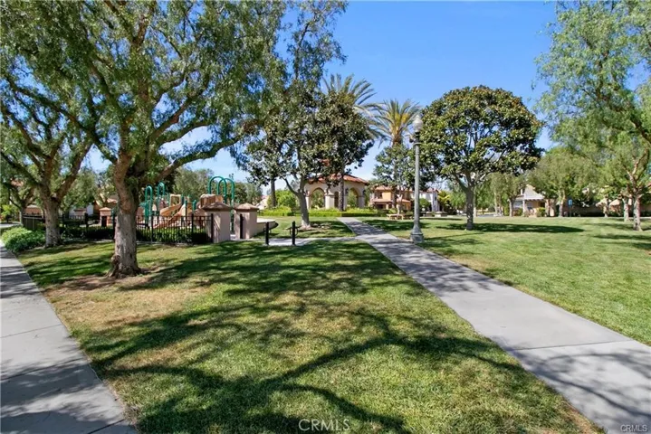 34 Bonsall 127, Irvine, California 92602