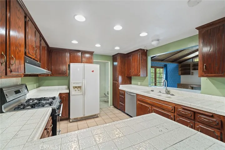2631 Amherst Avenue, Fullerton, California 92831