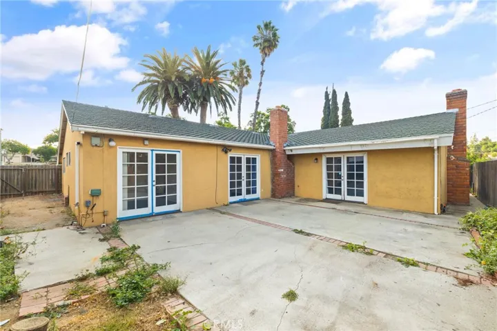 2631 Amherst Avenue, Fullerton, California 92831