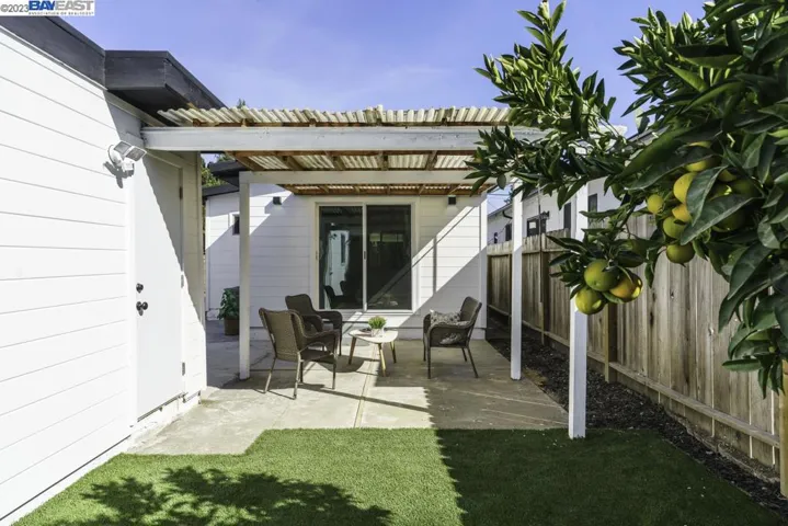 1164 Ebener St, Redwood City, California 94061