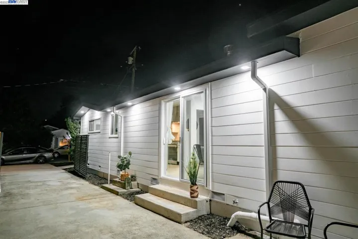 1164 Ebener St, Redwood City, California 94061