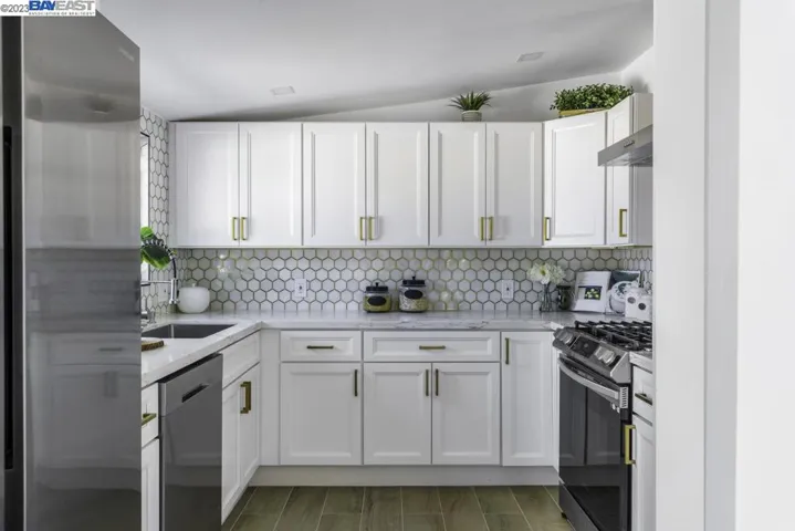 1164 Ebener St, Redwood City, California 94061
