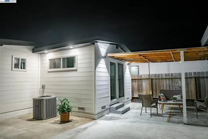 1164 Ebener St, Redwood City, California 94061