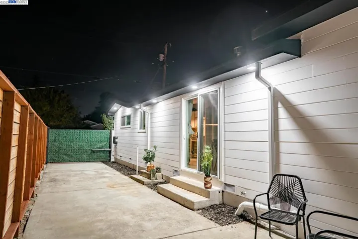 1164 Ebener St, Redwood City, California 94061