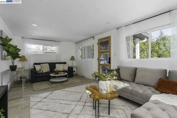 1164 Ebener St, Redwood City, California 94061