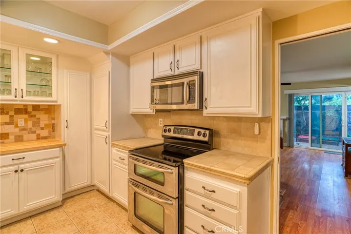 8221 Mason Avenue E, Winnetka, California 91306