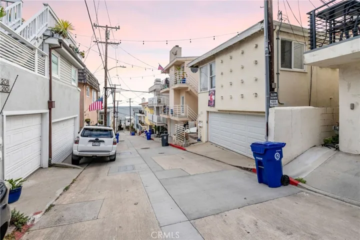 211 Shell Street, Manhattan Beach, California 90266