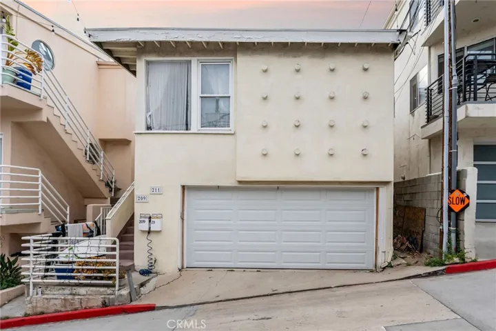 211 Shell Street, Manhattan Beach, California 90266