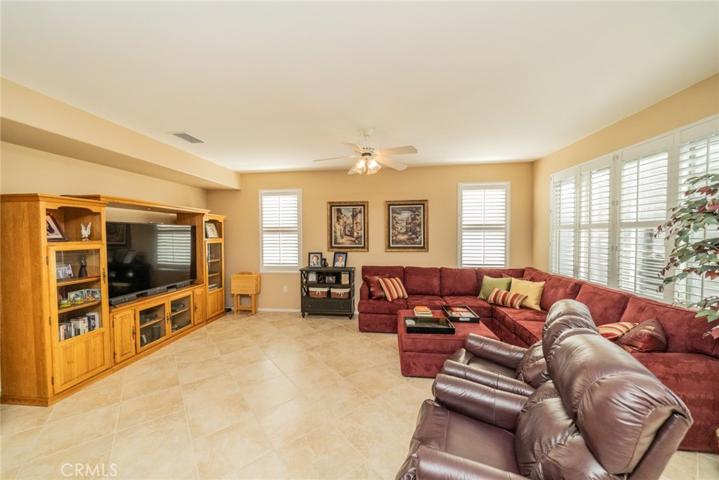649 Price Drive, Hemet, California 92545
