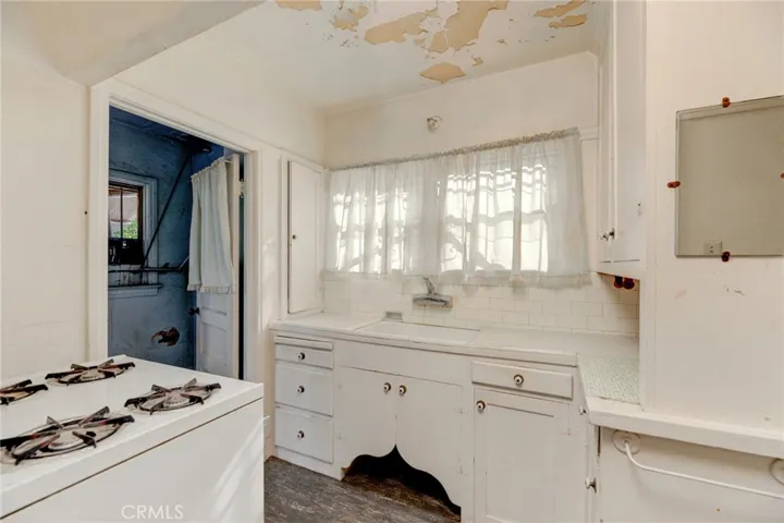 2948 S Norton Avenue, Los Angeles, California 90018