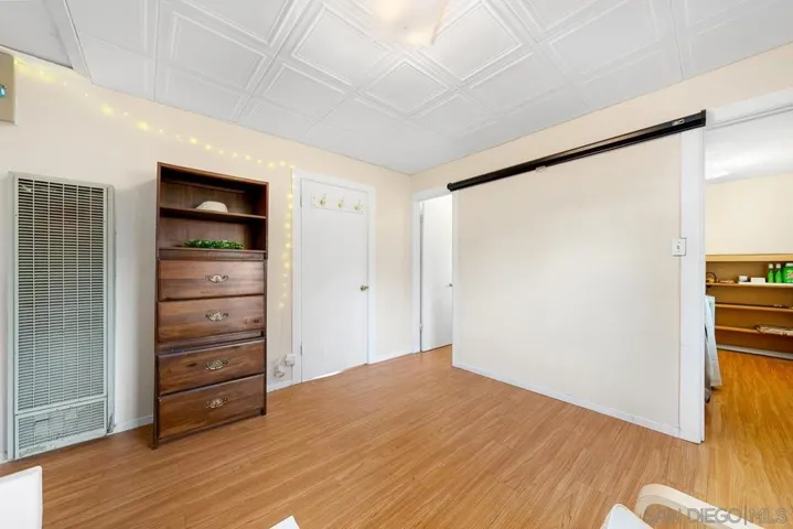1006 W Lakeshore Dr, Lake Elsinore, California 92530