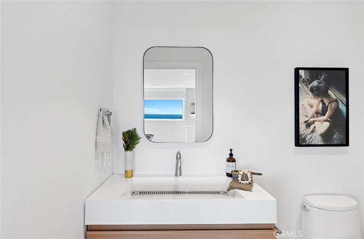 122 Avenida Cota, San Clemente, California 92672