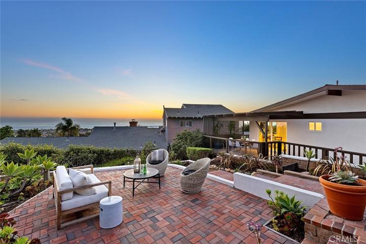 122 Avenida Cota, San Clemente, California 92672
