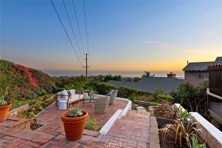 122 Avenida Cota, San Clemente, California 92672