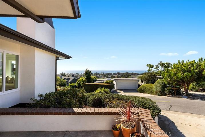122 Avenida Cota, San Clemente, California 92672
