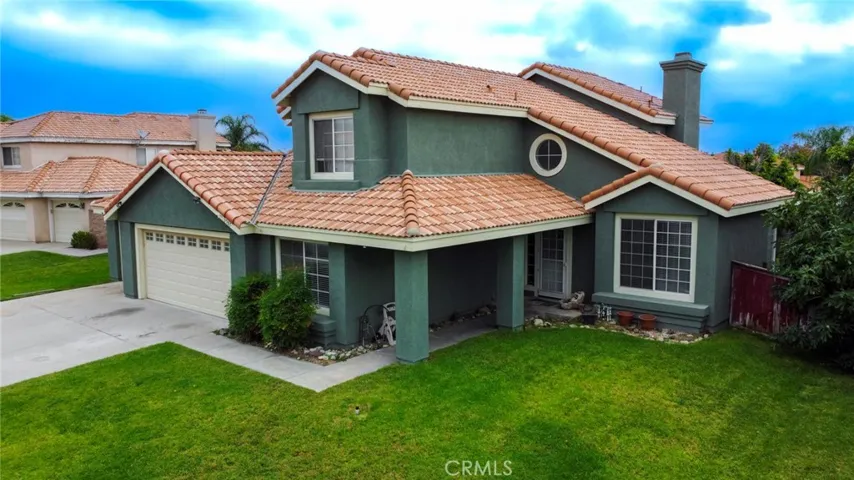 3587 N Grapewood Avenue, Rialto, California 92377