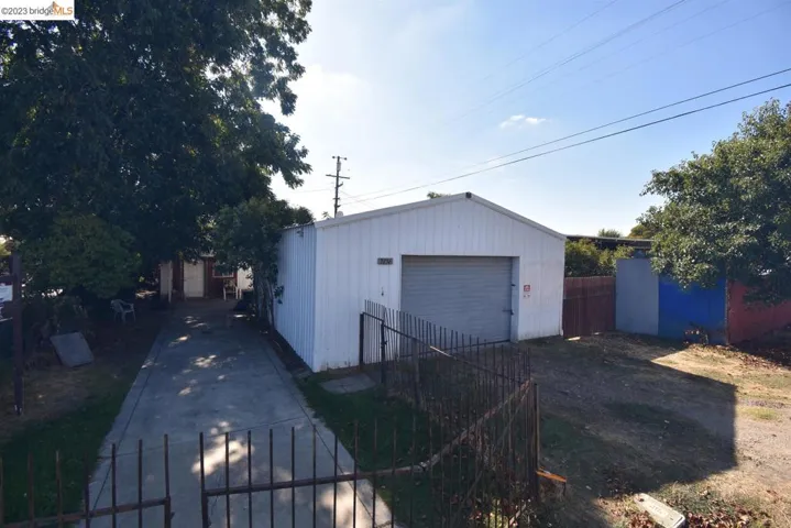 2236 Robindale Ave, Stockton, California 95205