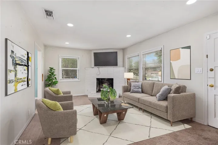 361 W 8th Street, Upland, California 91786