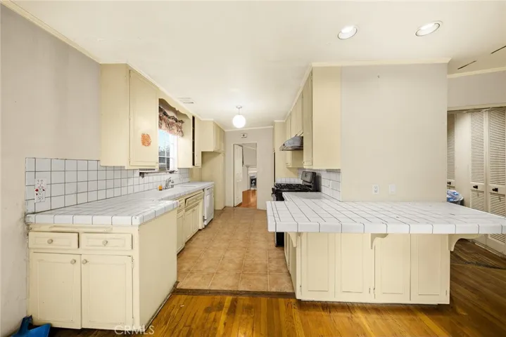 2829 Carlaris Road, San Marino, California 91108
