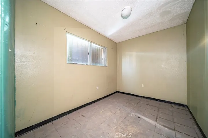 805 W 57th Street, Los Angeles, California 90037