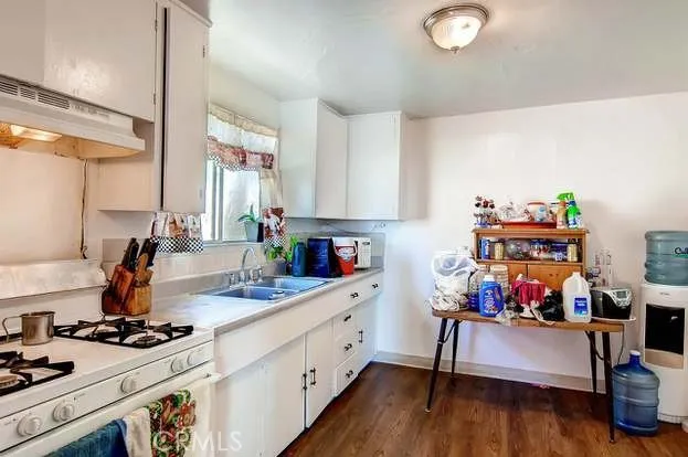 306 Averil Road, San Ysidro, California 92173