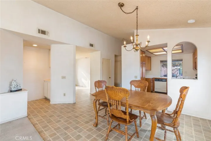 Ideal for hosting guests and social gatherings