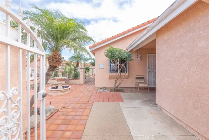  Gate backyard entry