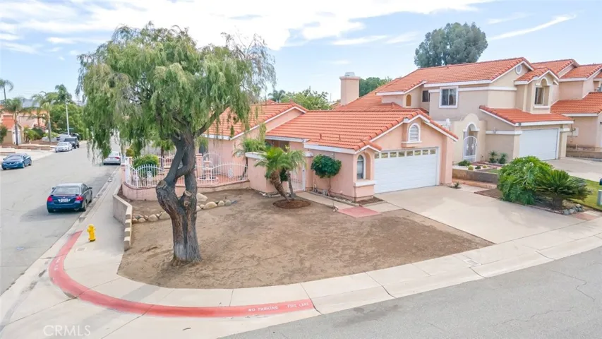 2049 London Way, Corona, California 92882