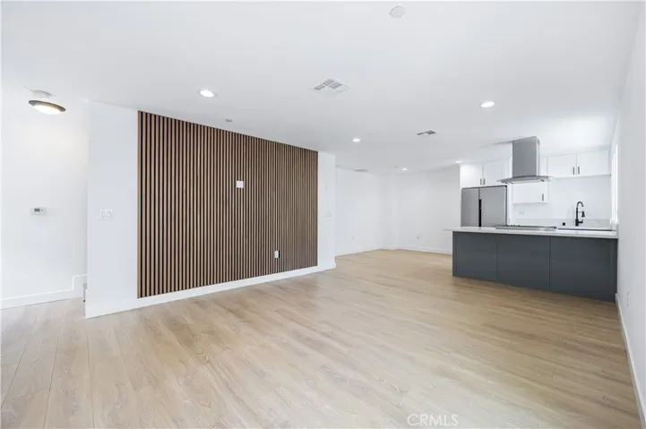 7308 Independence Avenue, Canoga Park, California 91303